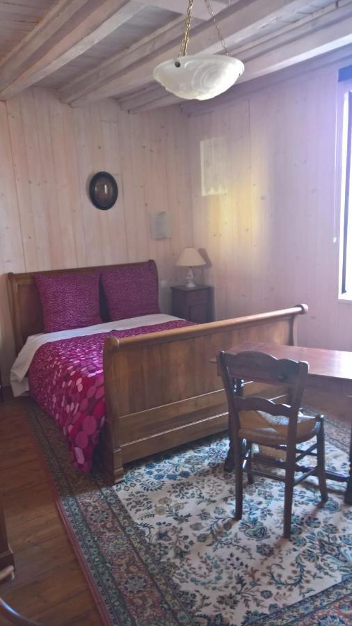 Chambre D Hote 1873 Frasne Zimmer foto
